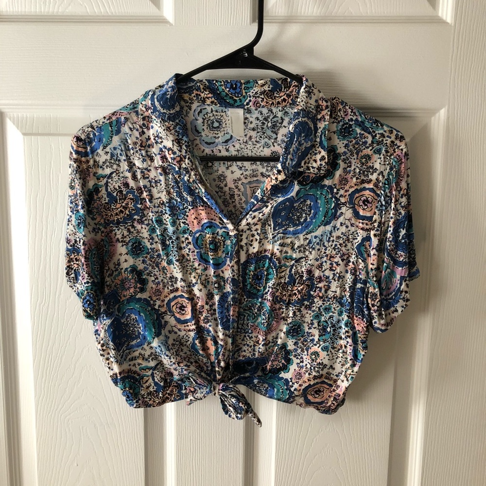American Apparel button-up crop top